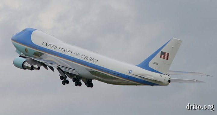 IMG_3269.JPG - Air Force One takes off