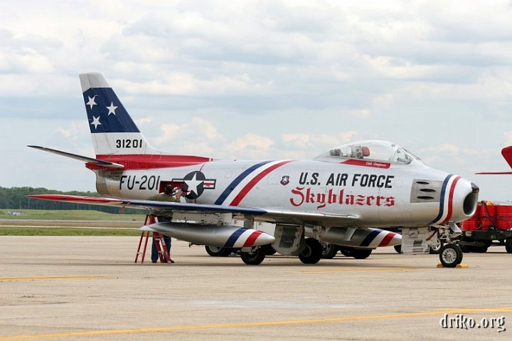 IMG_3705.JPG - Post-flight TLC on the F-86