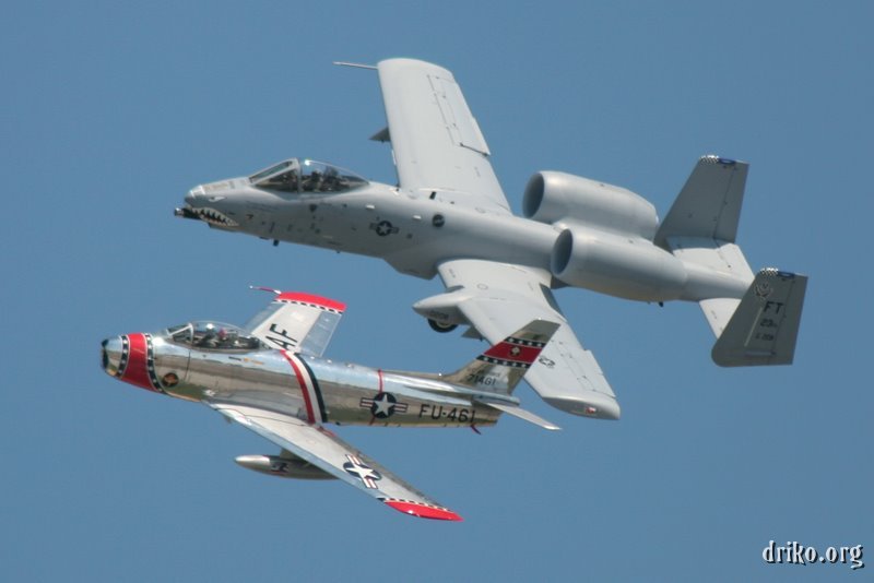 IMG_1750.JPG - F-86 Sabre and A-10 Warthog