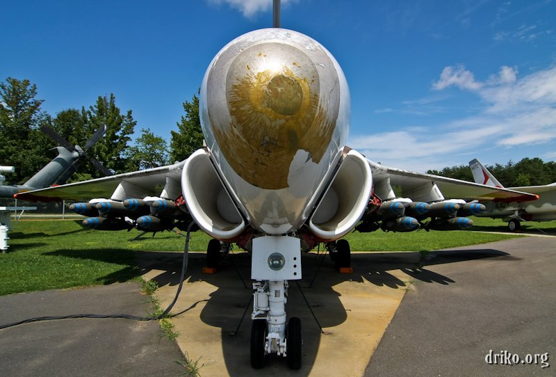 IMG_9652_800.jpg - This nice example of an A-6E shows the ordnance-hauling capability of the Intruder.