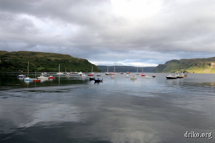 IMG_4788.JPG - Wide angle of Portree Harbor in the evening light