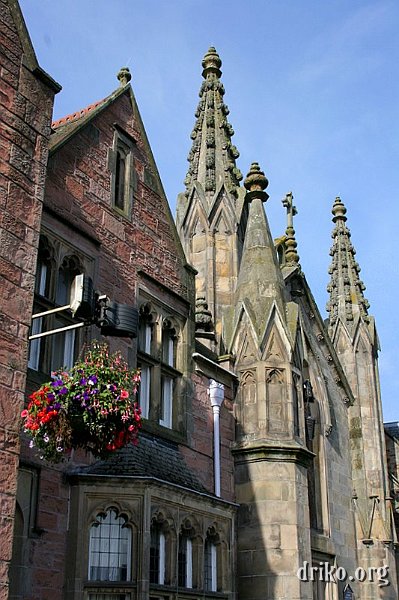 IMG_5059.JPG - church in Inverness